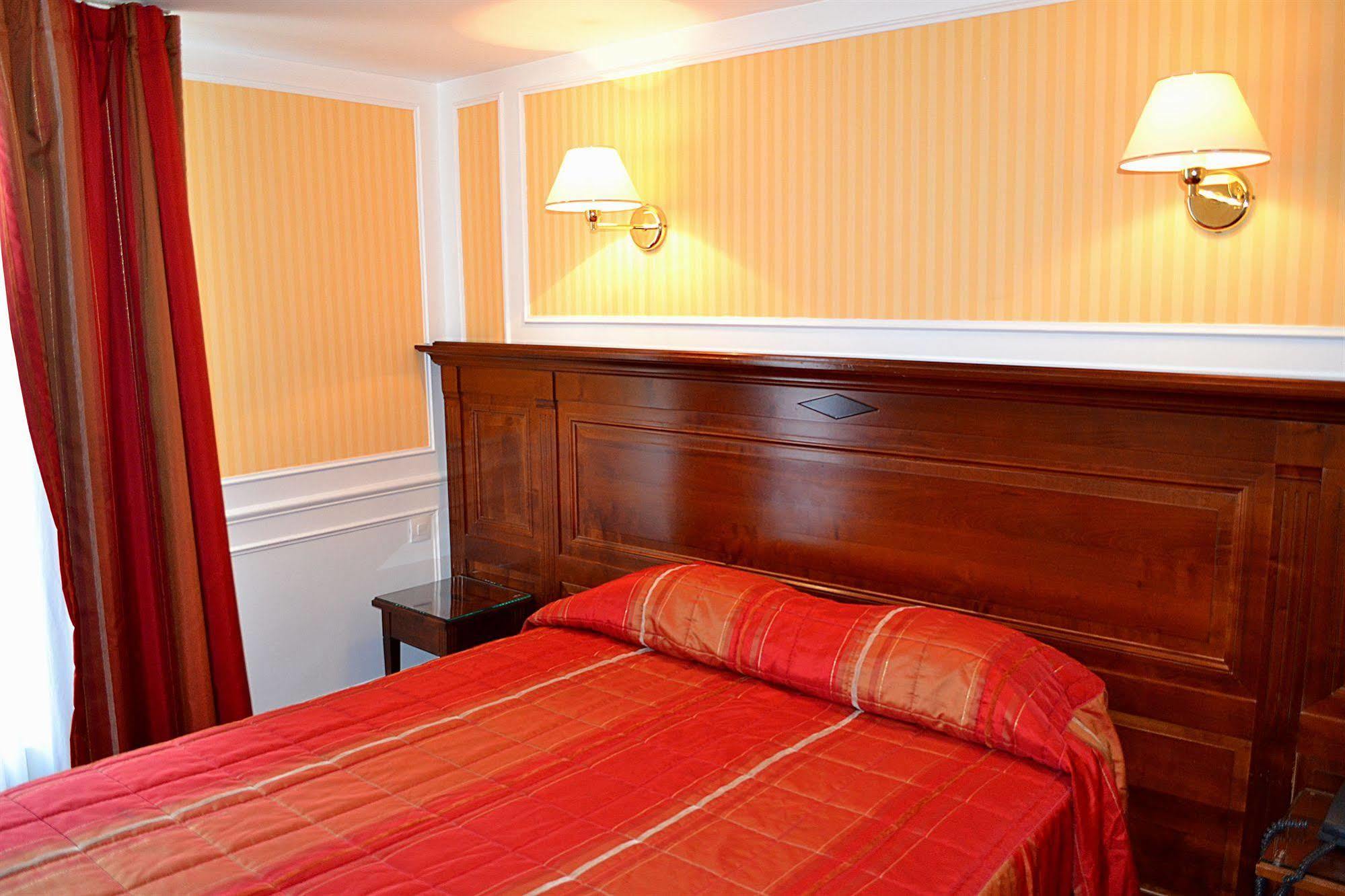 Hotel Touring Opera Париж Экстерьер фото