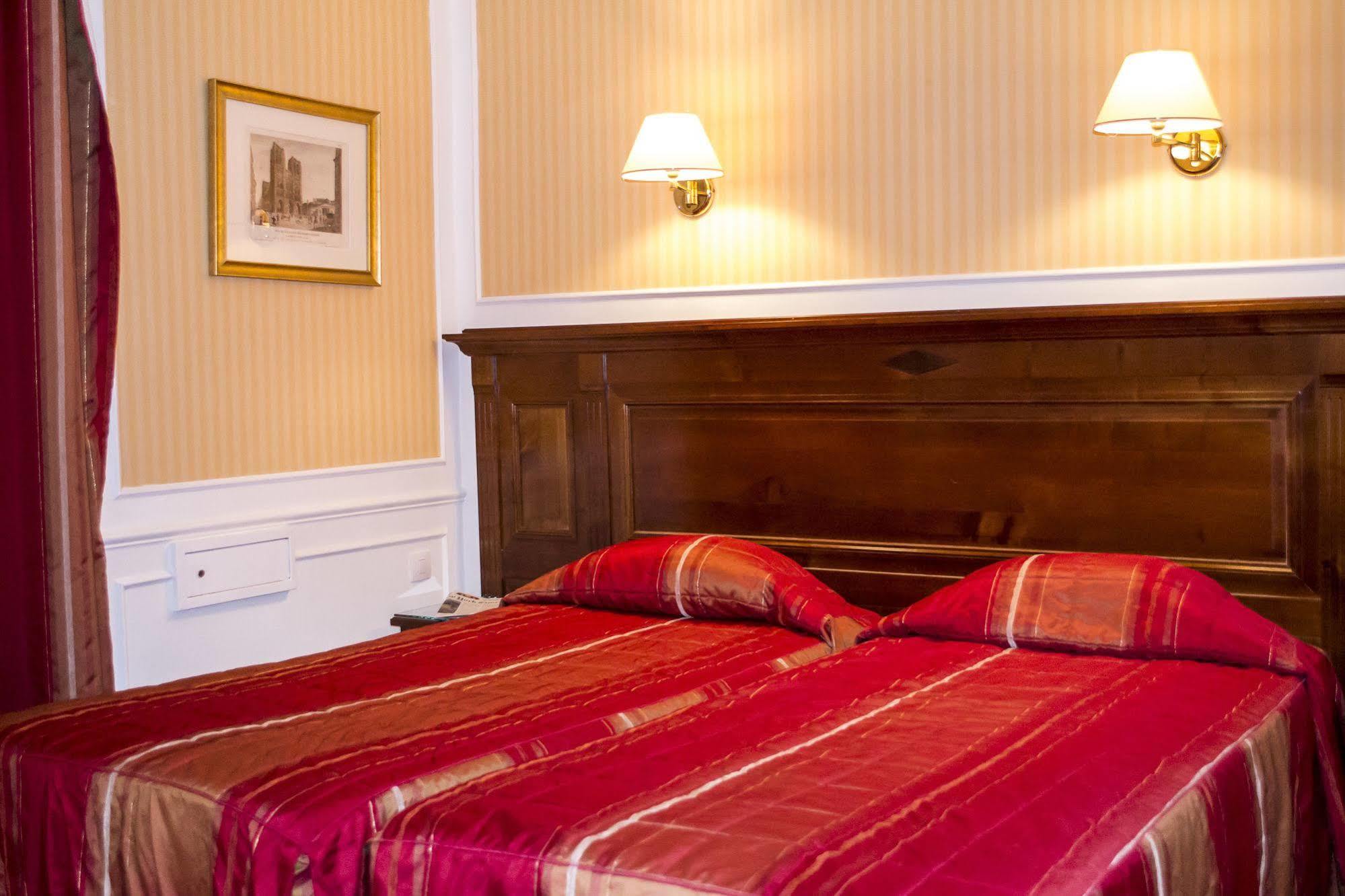 Hotel Touring Opera Париж Экстерьер фото